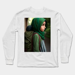 A beautiful girl Veiled with green eyes. Long Sleeve T-Shirt